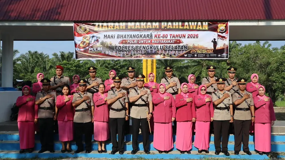 Sambut Hari Bhayangkara ke-80, Kapolres Bengkulu Selatan Pimpin Ziarah di TMP Semaku
