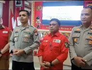 Sambut HUT Humas Polri ke-75, Personel Polres Rohul dan Wartawan Kompak Donor Darah Bersama