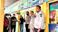Thumbnail Samsat Bangkinang Bagikan Masker, Masyarakat Bisa Manfaatkan Pemutihan Pajak hingga 30 November