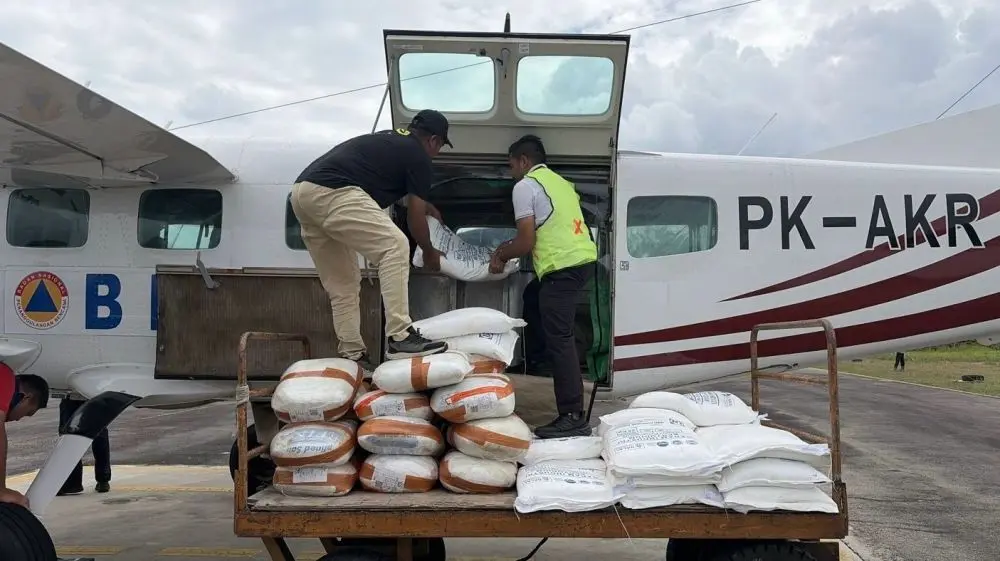 Sejak 28 Maret Sudah 11 Ton Garam Disemai di Langit Riau untuk Hujan Buatan