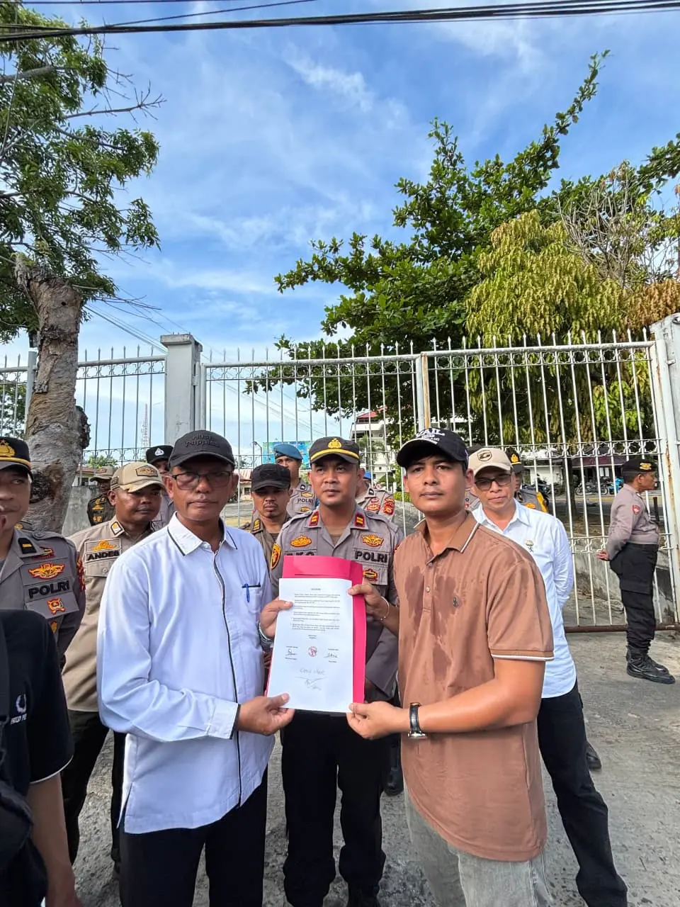 SERAM RIAU Desak Audit Dana BOS dan Copot Kepala SDN 42 Sungai Agung