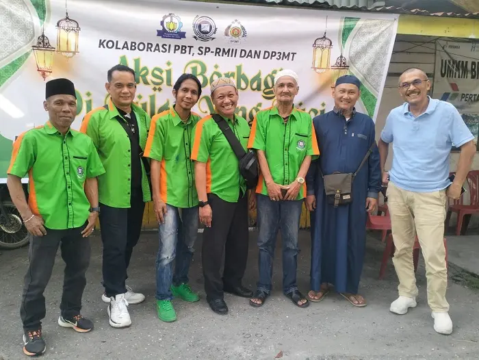 SPRMII Pekanbaru Bersama PBT dan DP3MT Salurkan Sembako Ramadan di Pelabuhan Sei Duku