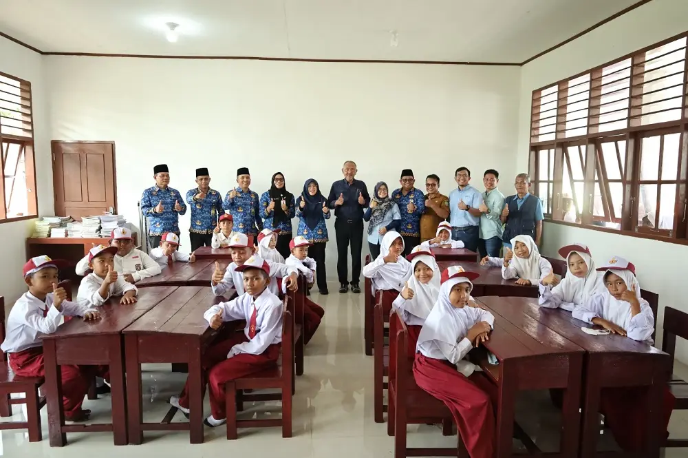 Sudah Bertahun-tahun  Miring dan Rusak, Gedung SDN 17 Teluk Lanus Kini Ciamik dan Layak Pakai