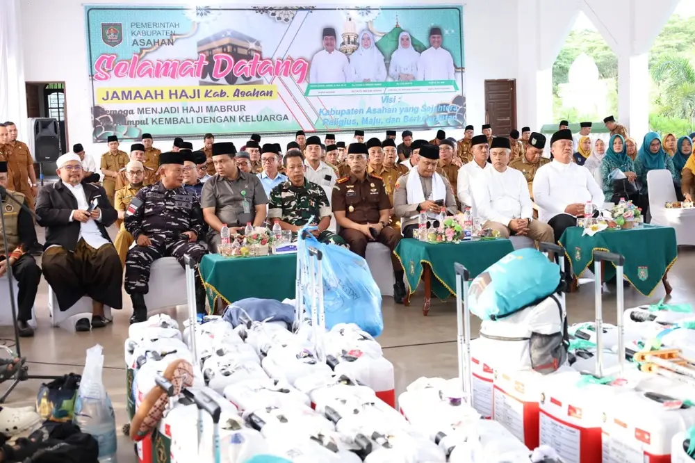 Tiba di Kisaran, Bupati Taufik Zainal Abidin Sambut 240 Jemaah Haji Kloter KNO 07 Asahan