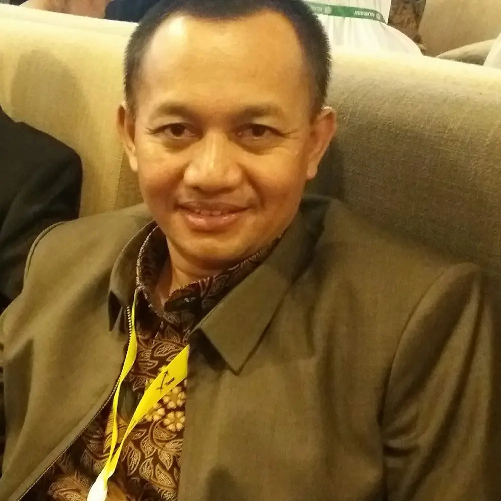 Tidak Semua yang Menua Menjadi Dewasa: Membaca Fiksasi, Trauma, dan Jiwa yang Sulit Berubah