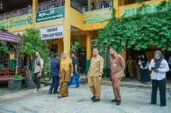 Thumbnail Tinjau MPLS, Wawako Pekanbaru Tegaskan yang Penting Jangan Ada Bully