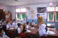 Tinjau Sekolah Pasca Kabut Asap, Wako Pekanbaru: Alhamdulillah Anak-anak Bisa Belajar Tatap Muka