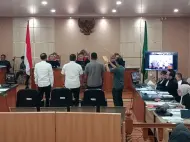 Thumbnail Ungkap Tabir Korupsi, Saksi Kunci Sekretaris PUPR dan Supir Kadis Dihadirkan Sidang Abdul Wahid