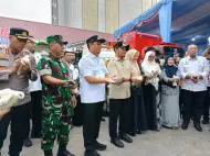 Wali Kota Pekanbaru Resmikan Layanan TRC Aman 112 dan Mobil Antar Sehat