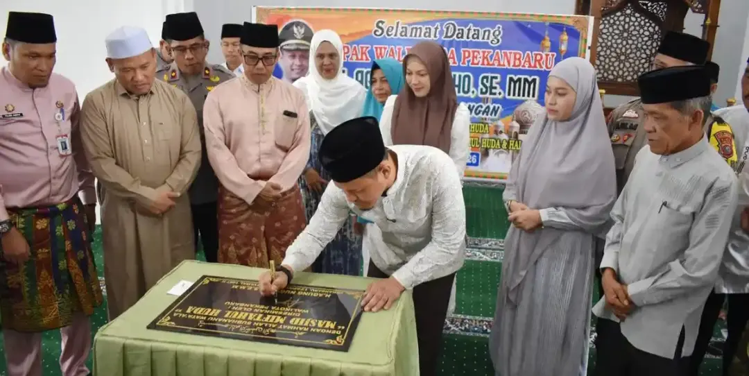 Wali Kota Pekanbaru Resmikan Masjid Miftahul Huda di Pematangkapau Kulim