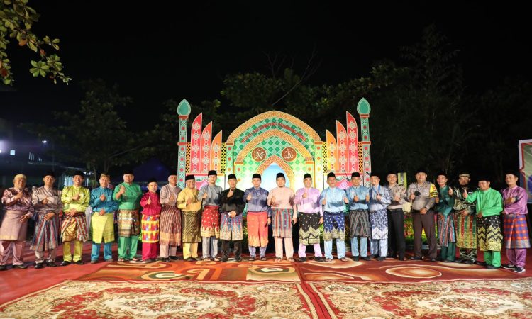 Buka MTQ tingkat Kampung Perawang Barat, Wabup Siak: Pelaksanaan MTQ Jangan Hanya Sekedar Pelaksanaan Seremonial Saja