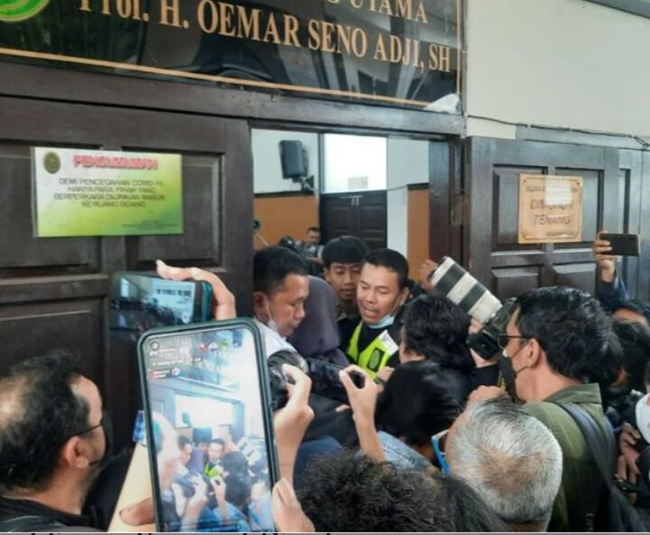 Sidang Vonis Richard Eliezer Sempat Ricuh