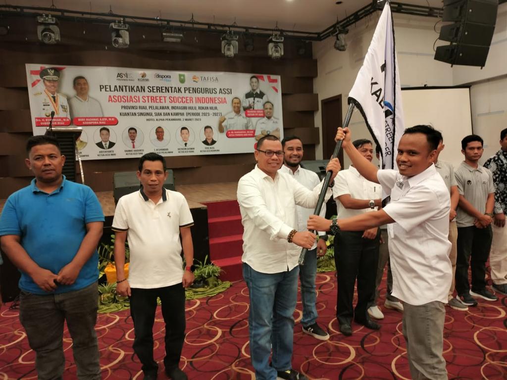 Tengku Kespandiar Berjanji segera Sosialisasikan Street Soccer di Pelalawan