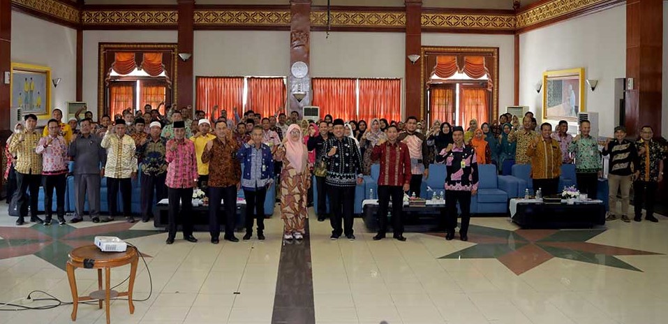 Bupati Minta Pelayanan Diberikan Dengan Senyuman