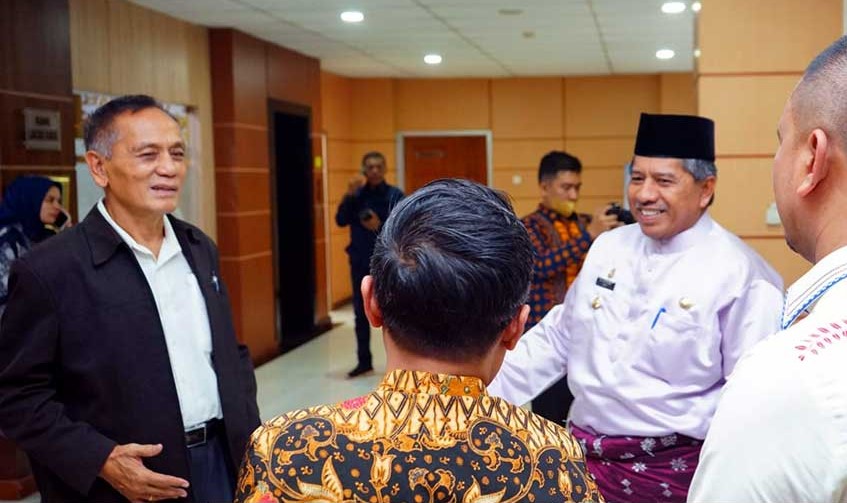 Bupati Alfedri dan Ketua DPRD Datangi BPK Riau, Kenapa?
