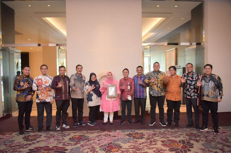 Bupati Bengkalis Terima RDTR, Pelayanan Investasi Akan Lebih Mudah