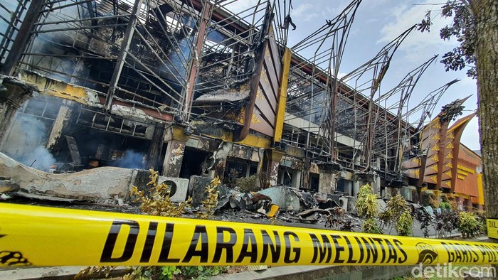 Labfor Polri Pastikan Penyebab Kebakaran Gedung MPP Pekanbaru Dua Pekan Kedepan