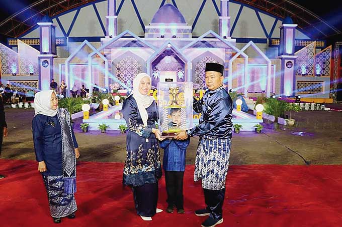 Bupati Rezita Buka MTQ Kabupaten Inhu