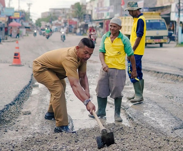 Selama 2023, Dinas PUPR Pekanbaru Sudah Perbaiki 480 Titik Jalan Rusak