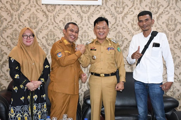 Dikunjungi Wabup Bengkalis, Plt Bupati Meranti Minta Doakan Semoga Amanah