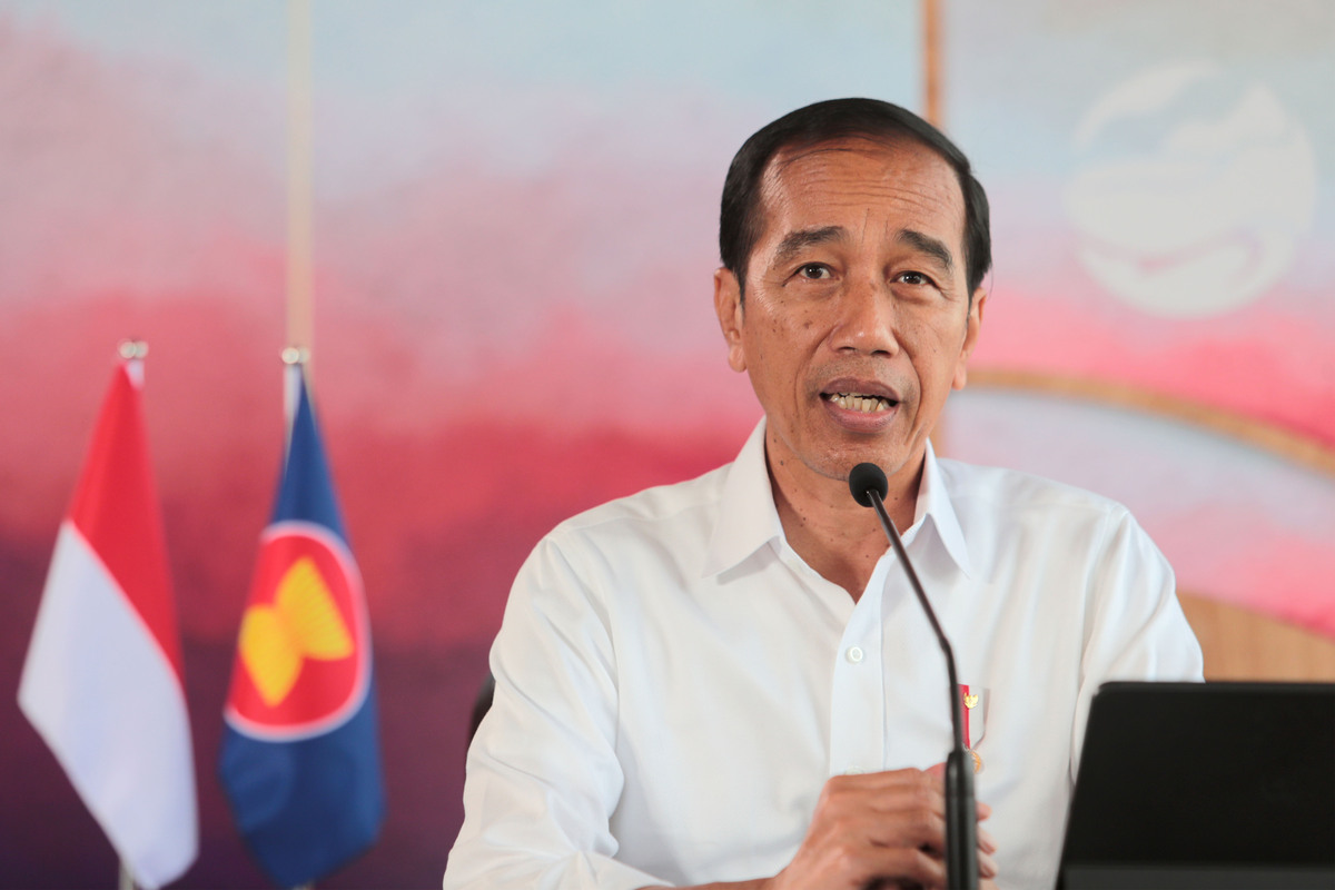 Presiden Jokowi Akui Indonesia Berhasil Evakuasi 969 WNI dari Sudan