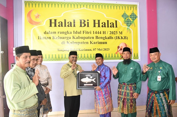 Bupati Bengkalis dan Bupati Karimun Bertemu di Halal Bi Halal IKKB