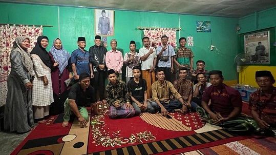 H. Syahrul Halal Bihalal Dengan Sesepuh dan Warga Sungai Tengah