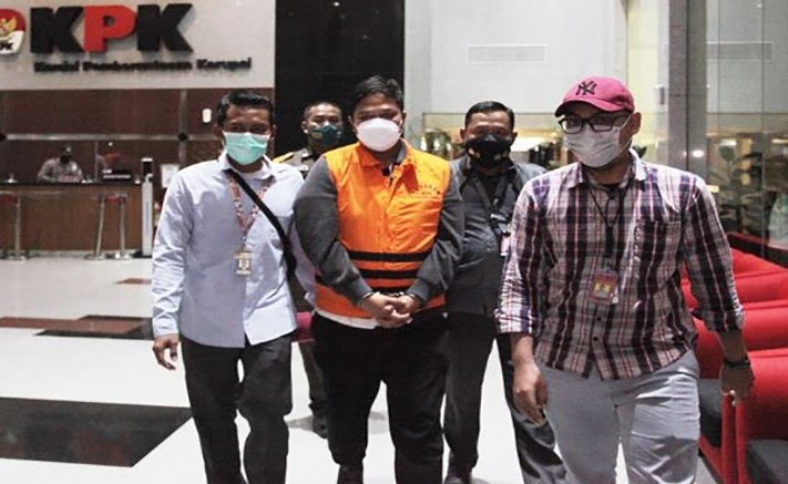 Jaksa Eksekutor KPK Eksekusi Mantan Bupati Kuansing Andi Putra ke Rutan Pekanbaru