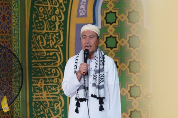 Gubri dan Bupati Rohul Shalat Idul Adha di Masjid Raya Rohul