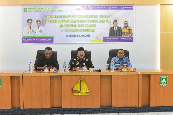 Masih Ada Rumah Belum Dialiri Listrik, Begini Kata Bupati Bengkalis