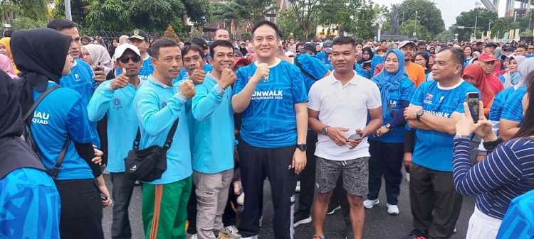 Kapolda Riau Jalan Santai Bersama 5 Ribu Warga Pekanbaru
