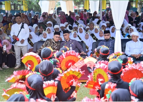 Bupati Kasmarni Doakan Ponpes As Syuhada Duri Terus Berkembang