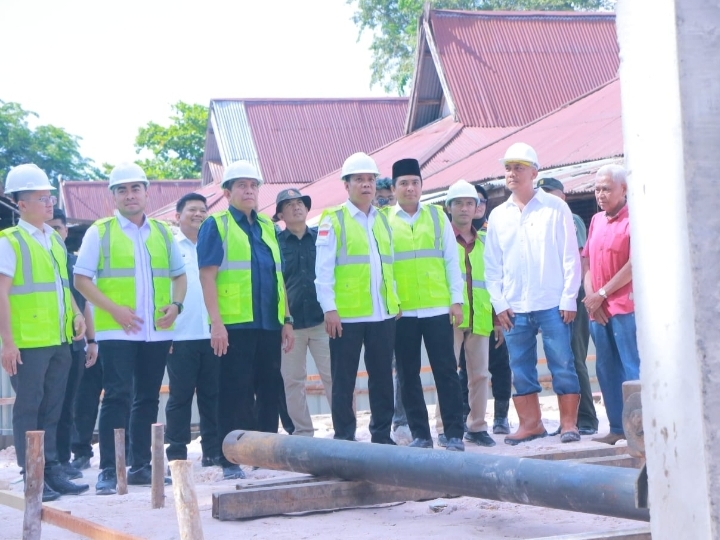 Revitalisasi Pasar Palapa Dimulai, Pj Walikota Minta Kontraktor Bekerja dengan Baik
