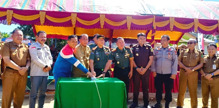Danrem 031/Wira Bima, Wabup Inhu dan PT TGI Resmikan Fasilitas Air Bersih Kampung Sawah