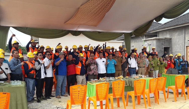 Dibuka Effendi Sianipar, BJKW I Aceh dan PUPR Pekanbaru Sertifikasi Ratusan Anggota PD F.SPBPU Riau