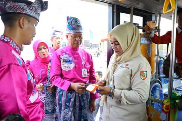 Pembayaran Non Tunai, Penumpang Bus TMP Turun Hingga 20 Persen