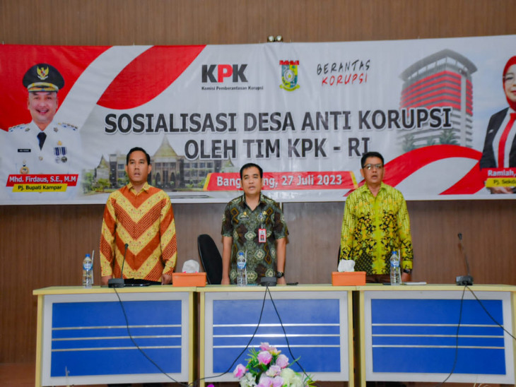 KPK Gelar Sosialisasi Desa Anti Korupsi Dihadiri Seluruh Kepala Desa di Kampar