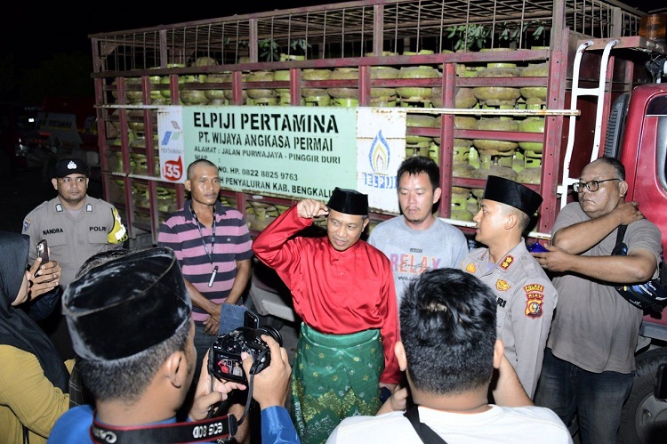 Dua Armada Ro-Ro Rusak, Wabup Minta Maaf dan Perintahkan Penambahan Trip