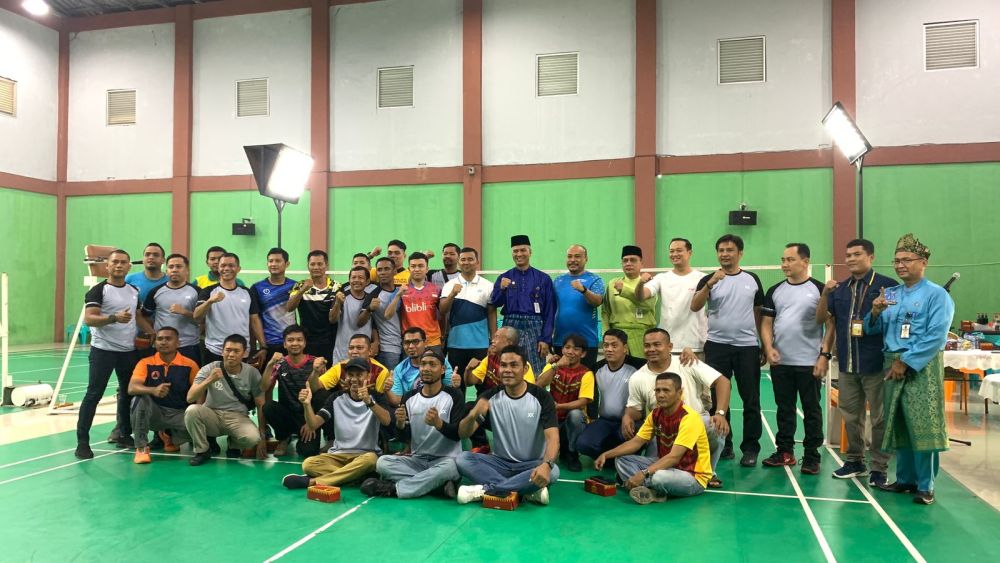 Bersempena HUT Riau, 36 Pasang ASN dan THL Berlaga di Turnamen Badminton Piala Gubernur