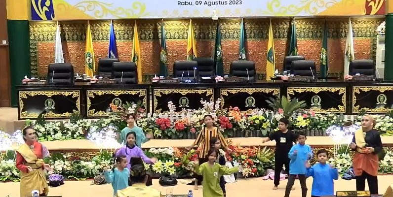 Kemeriahan Rapat Paripurna DPRD Bersempena HUT Riau ke 66, Ternyata Menyimpan 