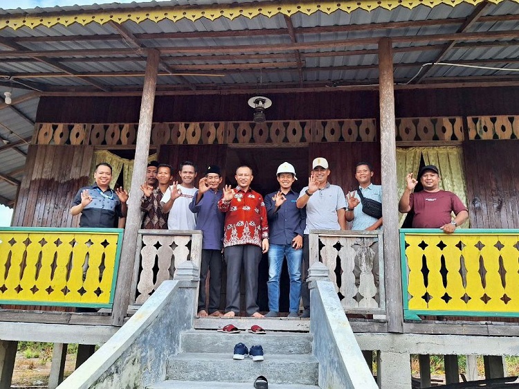 Mendengar Keluhan Warga, Wabup Bagus Santoso dan PLN Turun Hingga ke Pelosok