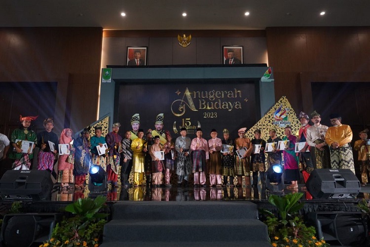 15 Tokoh dan Pelaku Budaya Dapat Penghargaan, Ada Pelopor Batik Motif Melayu Riau