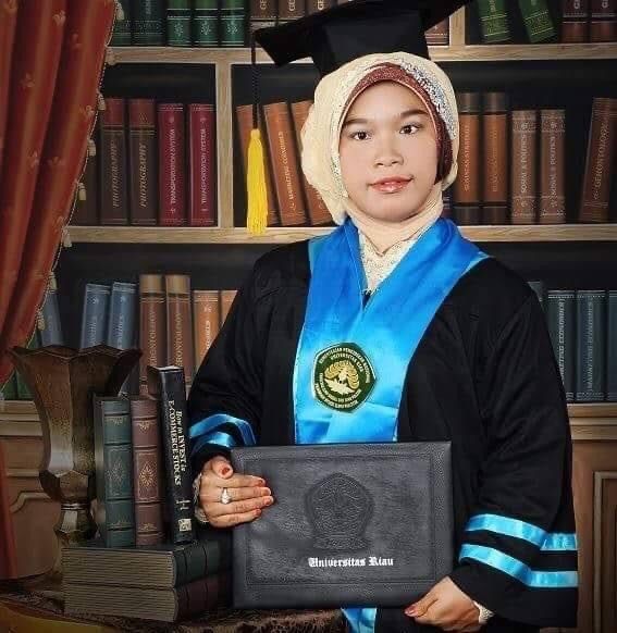 In Memoriam Desi Rossa Yunita: Gadis Desa Periang Itu Telah Berpulang
