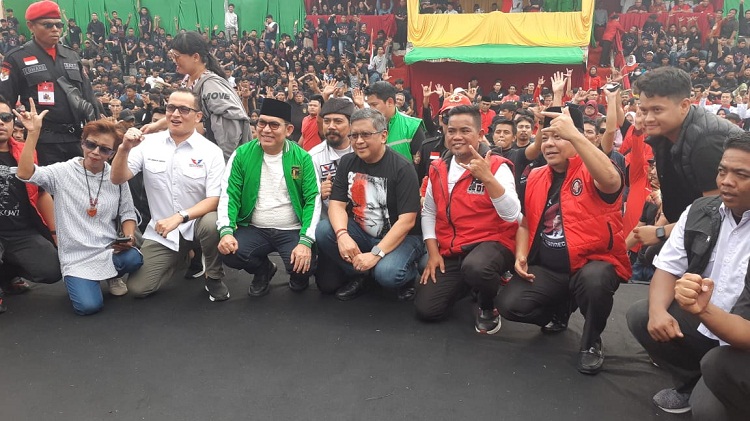 Bakar Semangat Relawan Gacor, Hasto Sampaikan Pesan Bung Karno