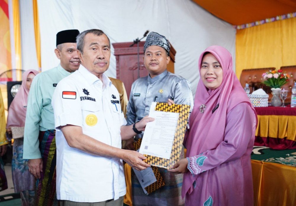 Gubernur Riau Serahkan 592 SK Guru PPPK, Tahun Ini Terbanyak Dalam Sejarah
