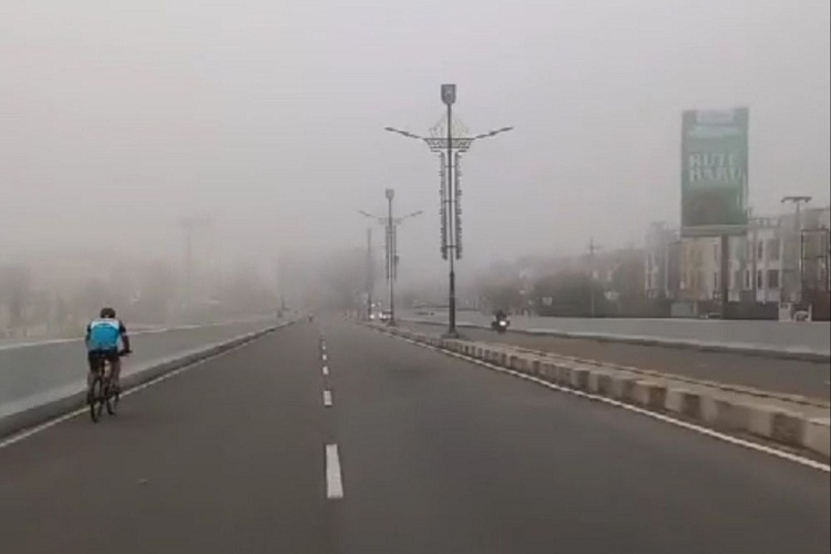 Jarak Pandang Cuma 200 Meter, BMKG Bilang Bukan Kabut Asap