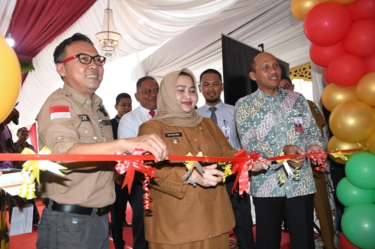 Bupati Kasmarni Resmikan 3 Kedai dan 1 Capem BRK Syariah di Wilayah Bengkalis