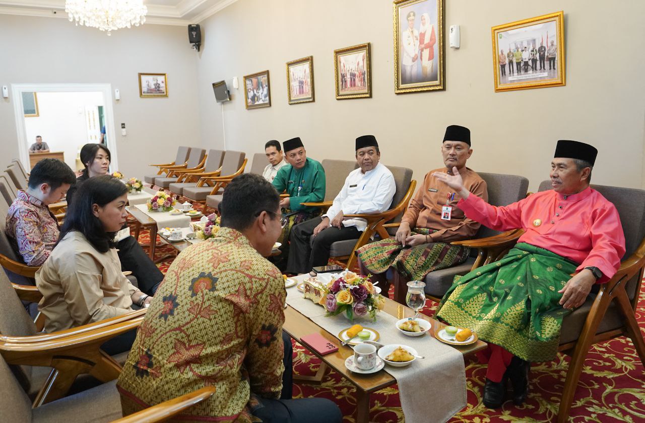 Bahas Investasi di Provinsi Riau, Konsulat Jenderal Singapura Temui Gubernur Riau