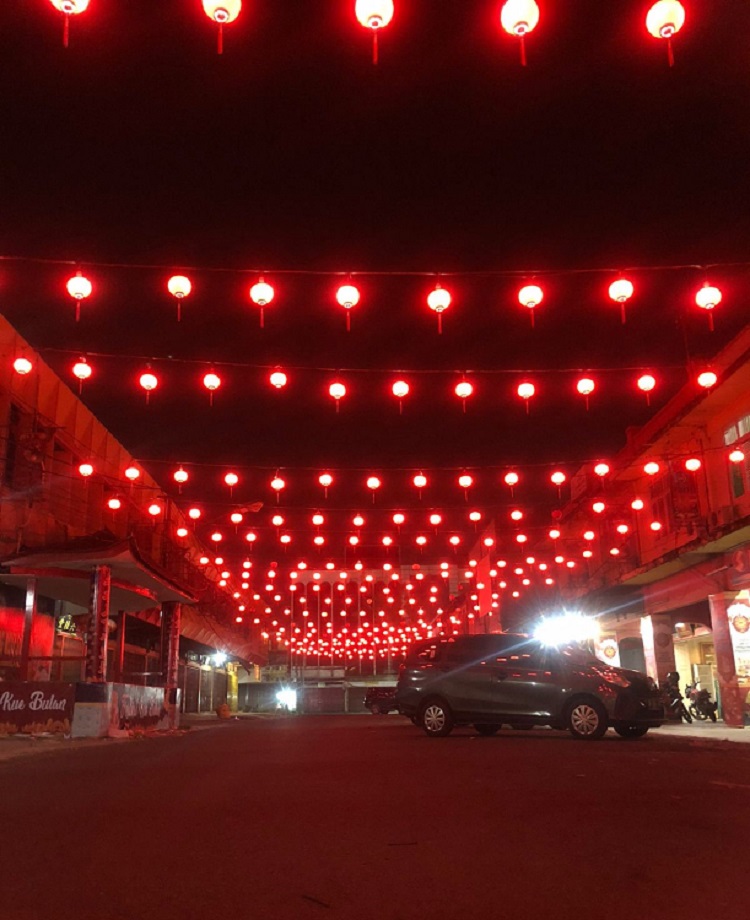Menakjubkan! Menyambut Perayaan Kue Bulan 2023, Ribuan Lampion di Jalan Karet Sudah Menyala