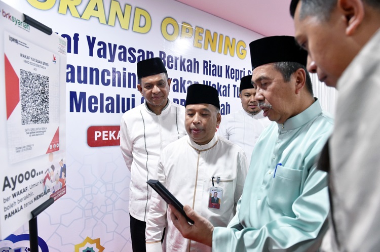 Gunakan Fitur QRIS, Mari Berwakaf Melalui Yayasan Berkah Riau Kepri Syariah